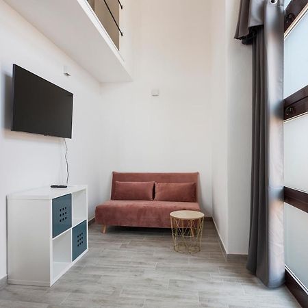 Lofty Loft - Chiese Apartment Milan Bagian luar foto