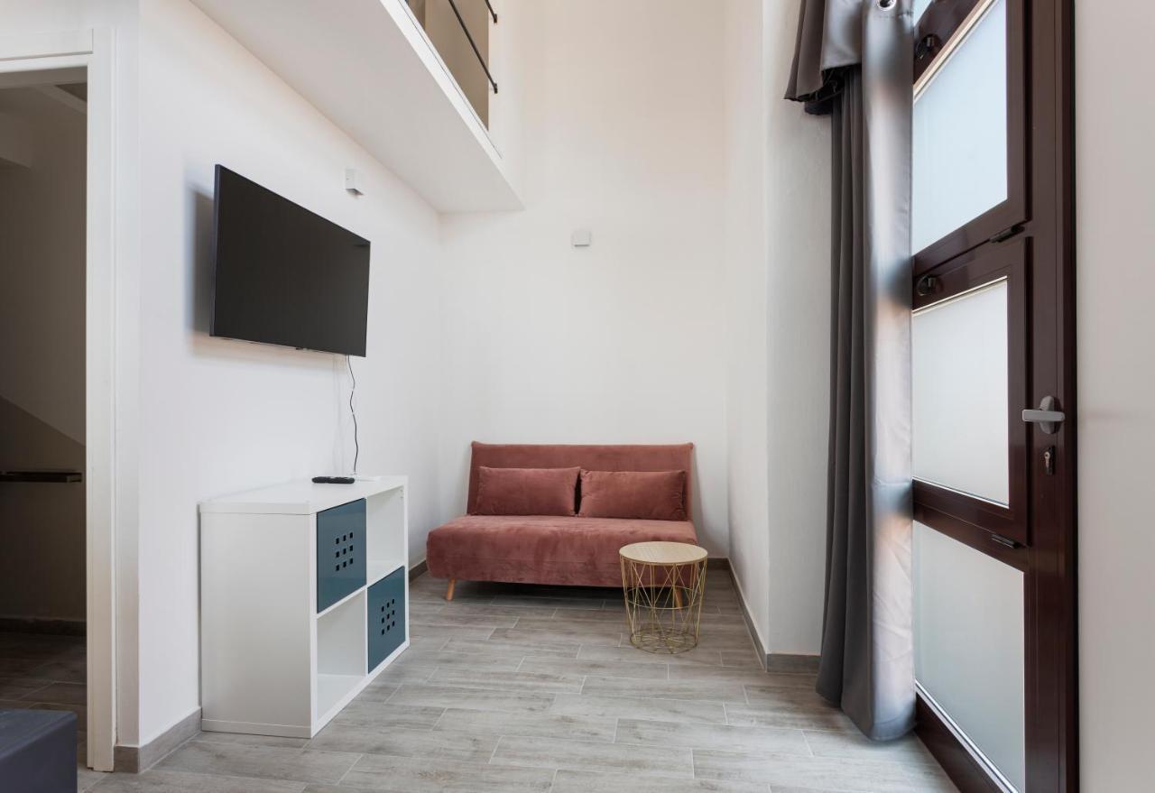 Lofty Loft - Chiese Apartment Milan Bagian luar foto