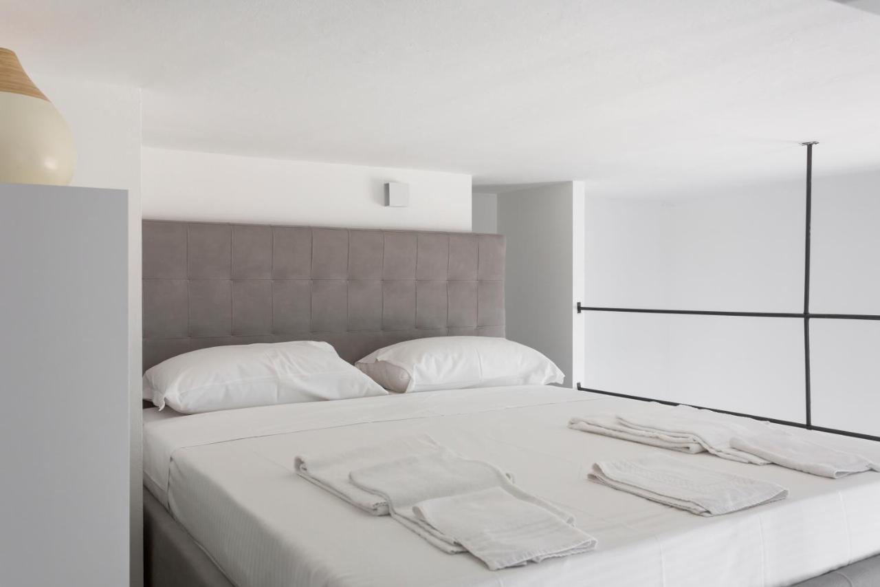 Lofty Loft - Chiese Apartment Milan Bagian luar foto